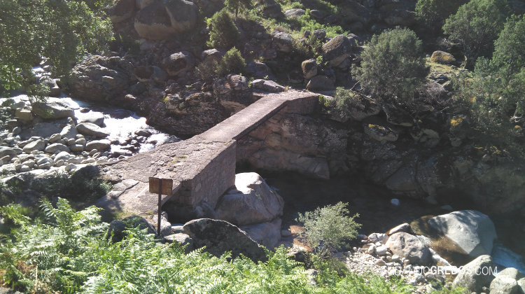 Puente sobre la Garganta Tejea