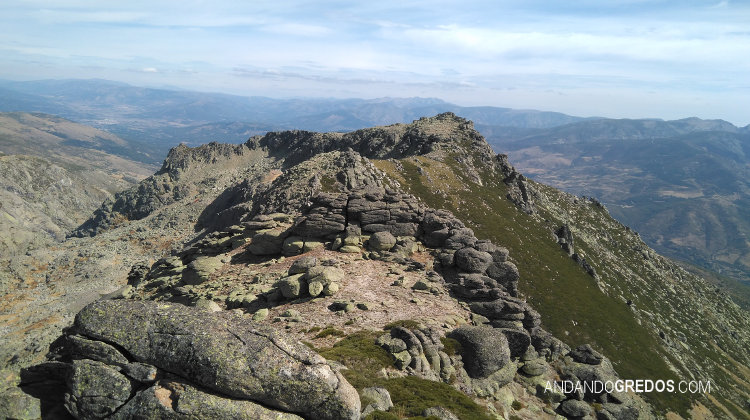 Cresta desde el Canchal del Turmal (al fondo) al Pico Talamanca